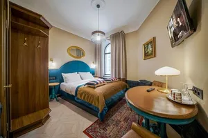 Photo 1