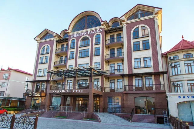 Shedevr Plaza (Шедевр Плаза)
