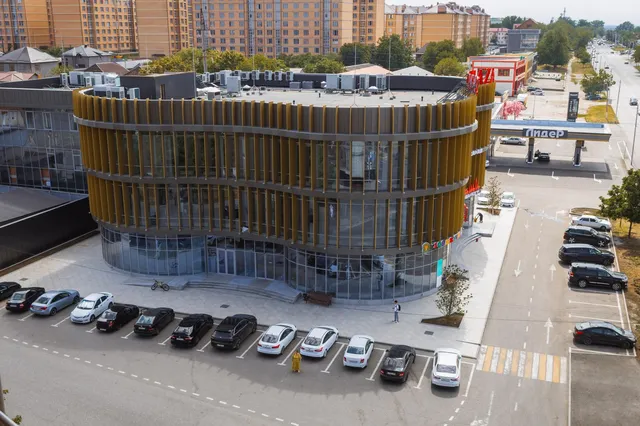 Skyline Plaza (Скайлайн Плаза)