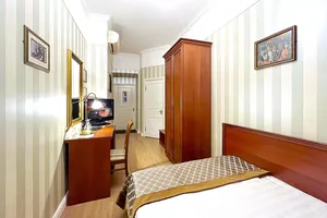 Photo 4