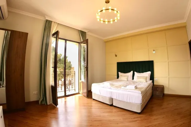 Phazisi Hotel (Фазиси)