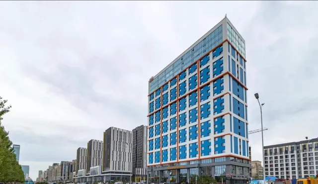 Yes, apart hotel by botanical garden (Йес, апарт бай ботаникал гарден)