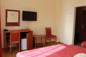 Photo 4