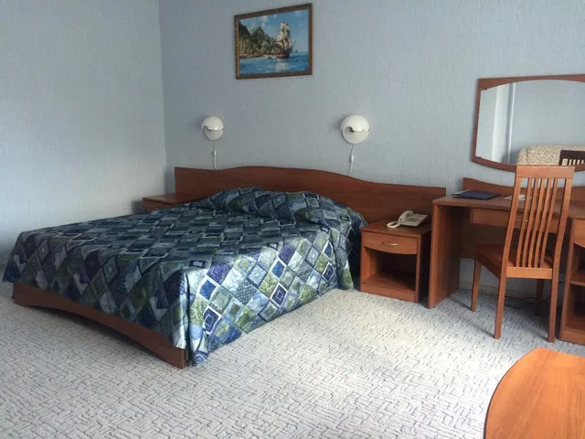 Photo 1