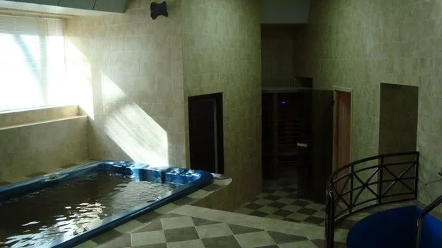 Photo 4