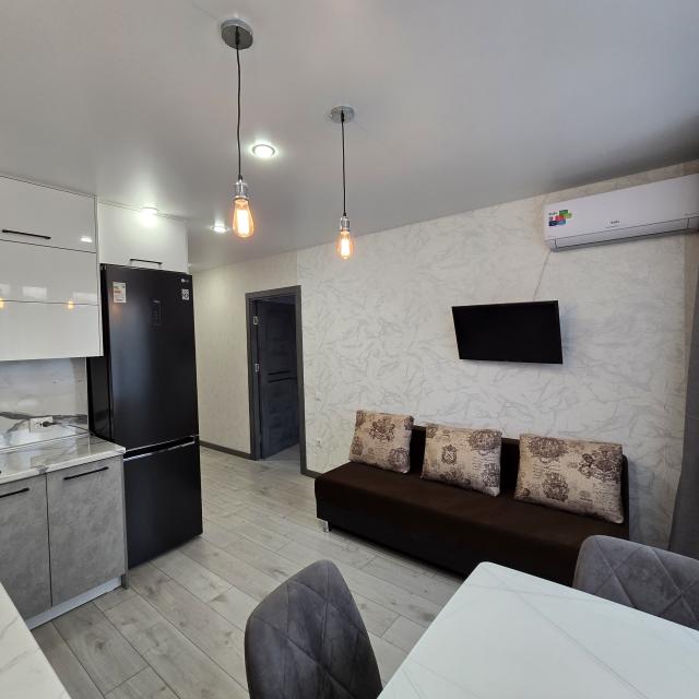 Apartments on Severny Avenue 6