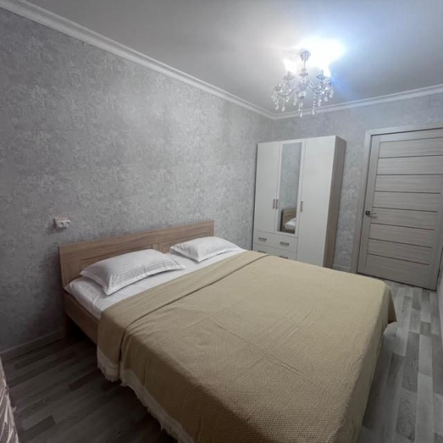 Gul's apartment on Abdulhakim Ismailov Street