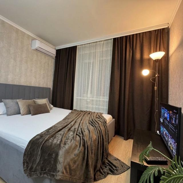 Apartments on Khoroshavina street 11
