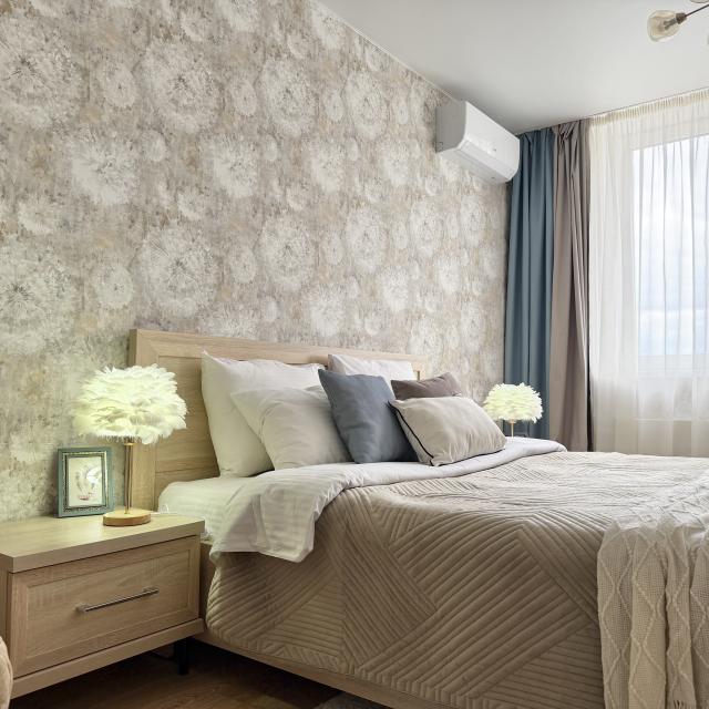 Sleep and Shower on Shchors Street