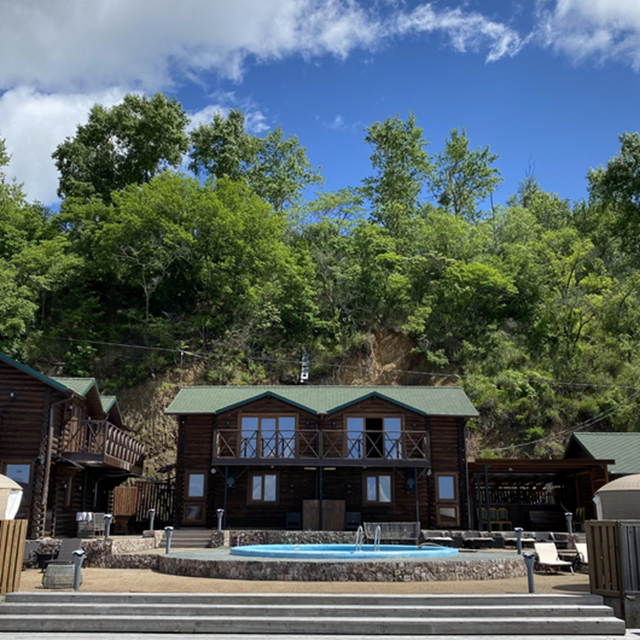 Gorin house with a swimming pool on the river bank