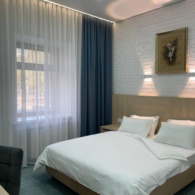 Boulevard Hotel