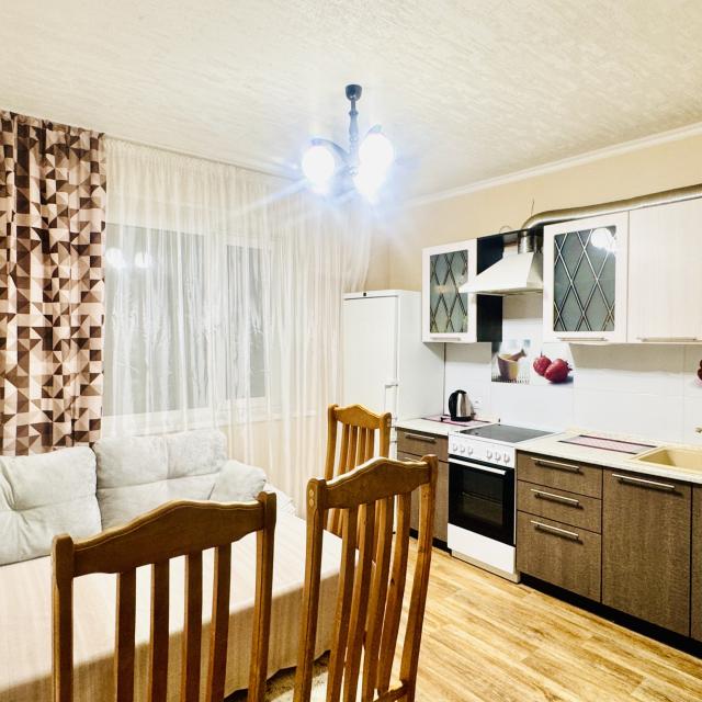 Apartments on the Doctor's Avenue Surova 24