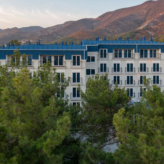 The More Club Hotel