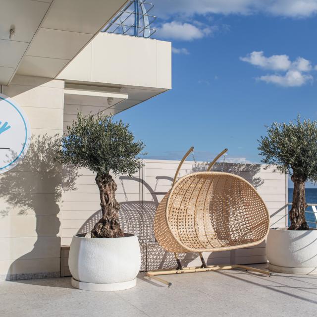 Sky Hotel (Скай)