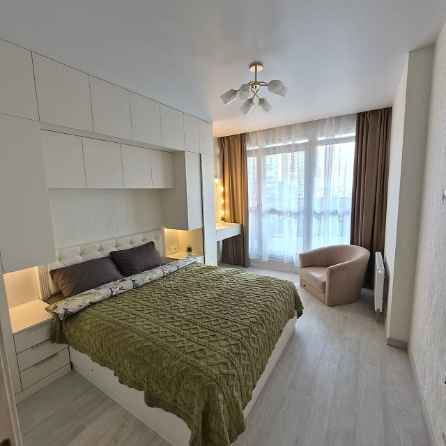 Apartment on Igor Luchenka street 5