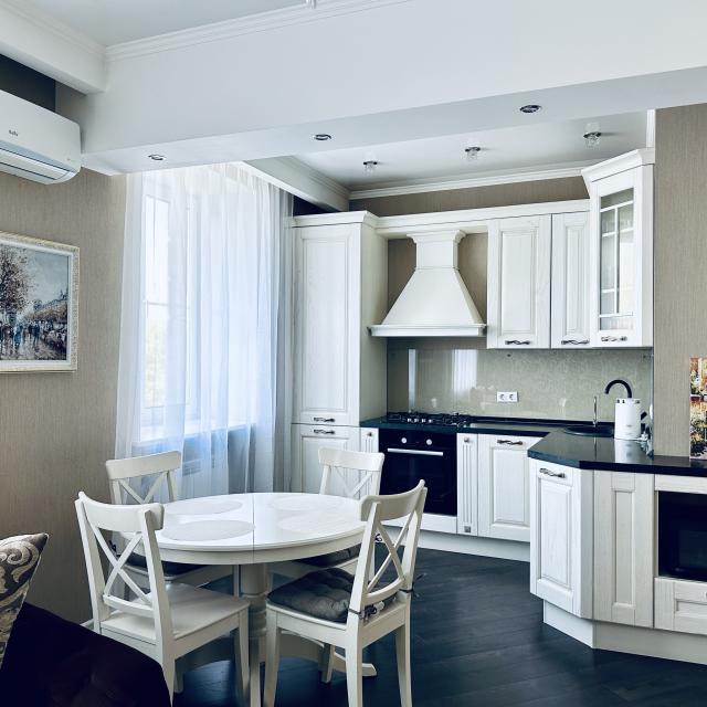 UNIQUE APARTMENT on Vesennaya next to the Drama Desk
