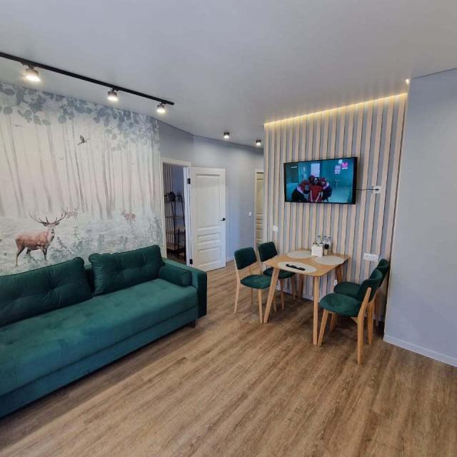 Apartment Les Chudes on Krasnykh Magyar Street 14