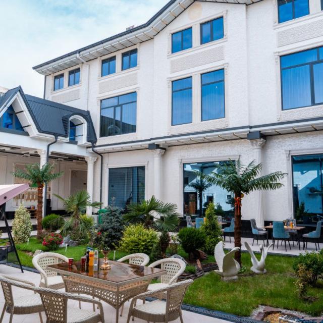 Gold Star Palace Hotel (Голд Стар Палас)