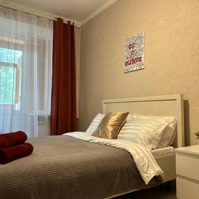 Two-room apartment on Lenin Avenue 1
