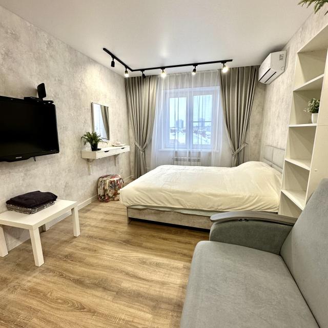 Apartments near the Riviera and the Bowl on the Meridian