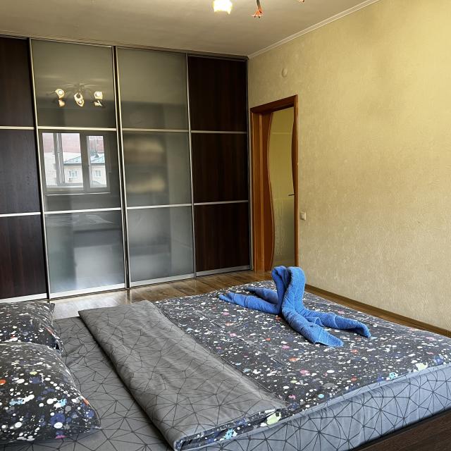 Apartments on Griboyedov street 13 building 2