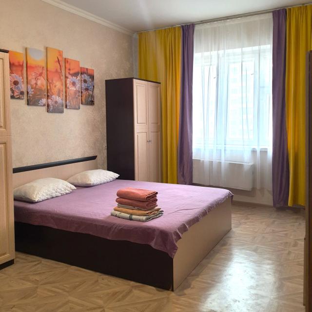 Аврора Люкс на улице Ломоносова