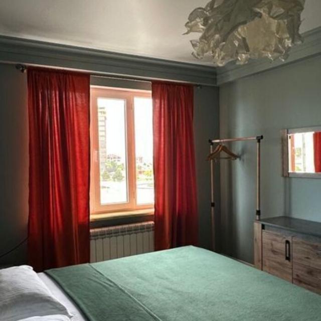 The apartment is located in a very convenient area of Kaspiysk