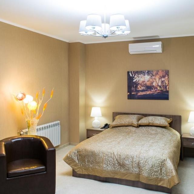 Сити Отель (City Hotel)
