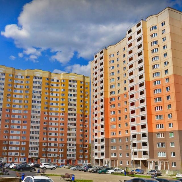 Apartments on Khrustalnaya Street