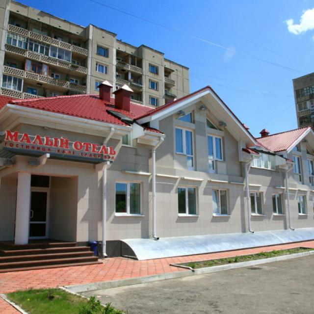 Maly otel