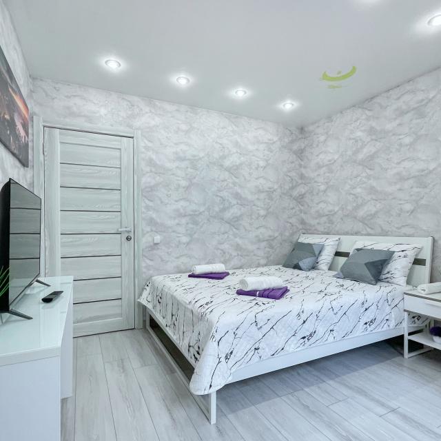 RentApart24 on 14 Chayanov Street