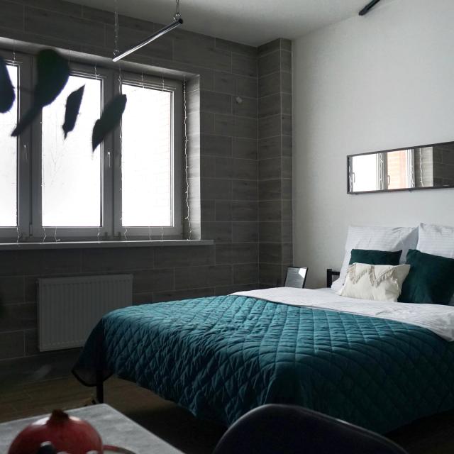 New studio with swings