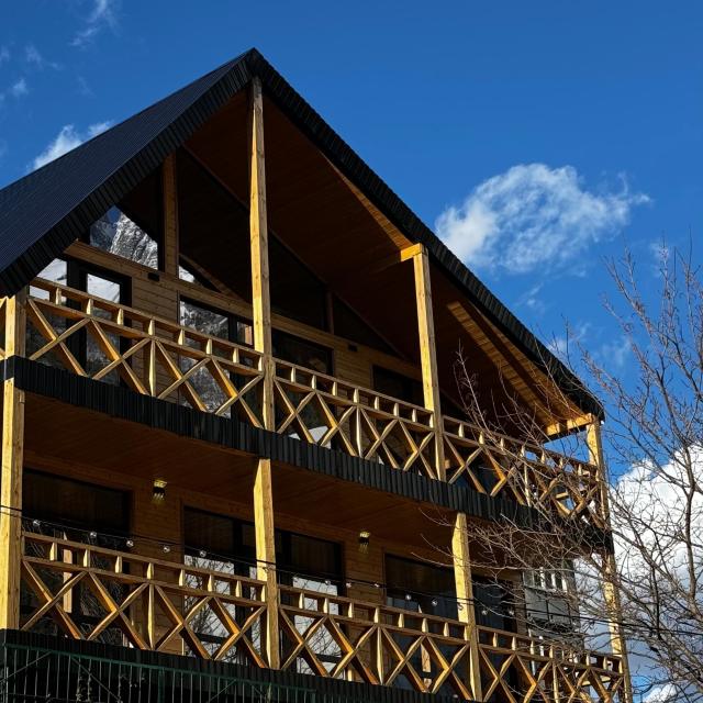 Atlas Elbrus Village (Атлас Эльбрус Вилладж)