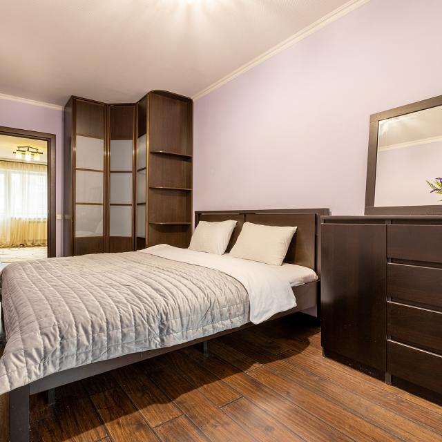 HomeHotel (ХоумОтель) на улице Есенина 5