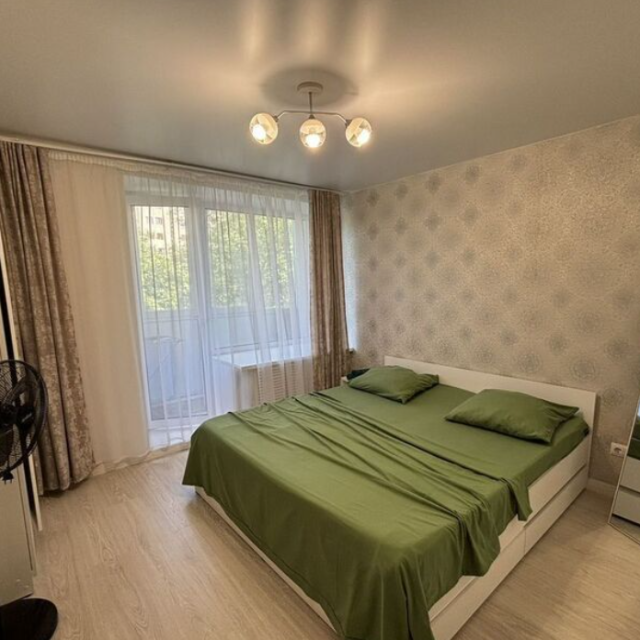 Two-room apartment on Lenin Avenue 98A
