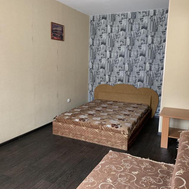One-room apartment on 12 Molokova Street