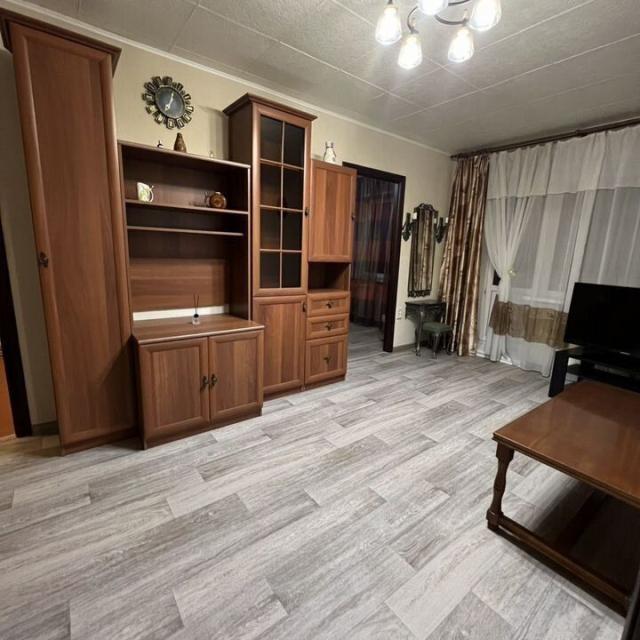 Apartments at 26 Baku Commissars Square, 3