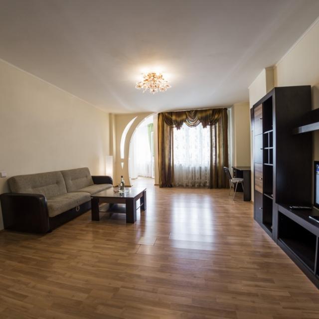 Apartment from the Home Hotel company at 77/2 Tereshkova St.