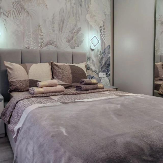 Romlex Apartments на Велижанская 66