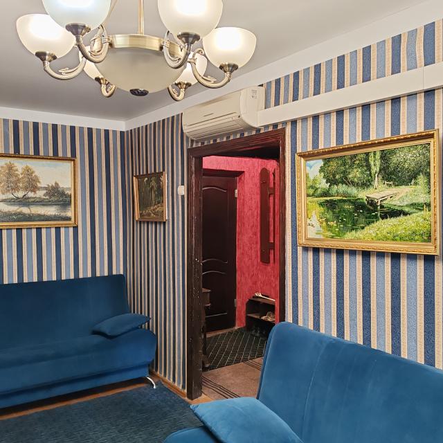 Two-room apartment on 15a Revolution Street
