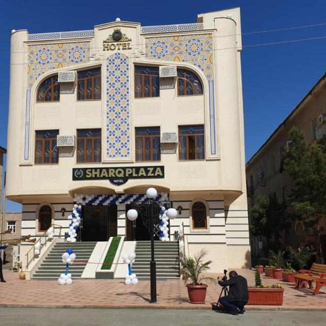 Sharq Plaza (Шарк Плаза)