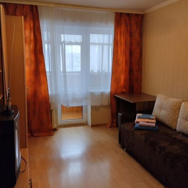 Apartment on 86 Kommunisticheskaya Street