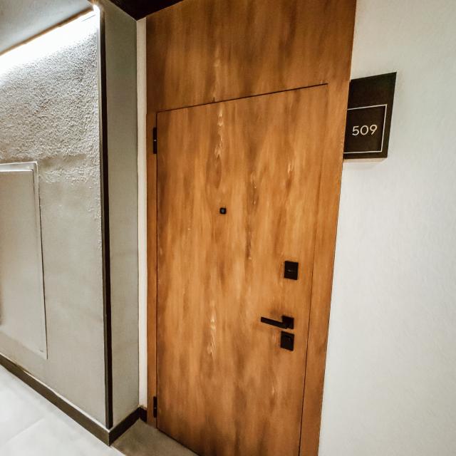 Secure studio on the ground floor