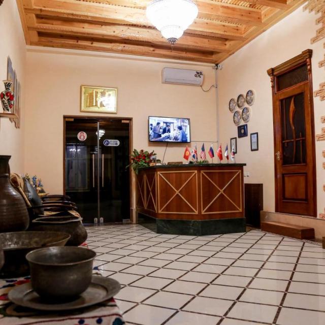 Hotel Rayhon (Райхон)