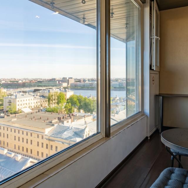 Sutki Rent (Rent Day) at the Neva