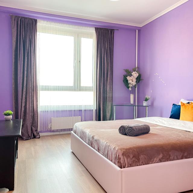 One-bedroom apartment for 1-6 guests near Sheremetyevo Airport and Mega shopping center