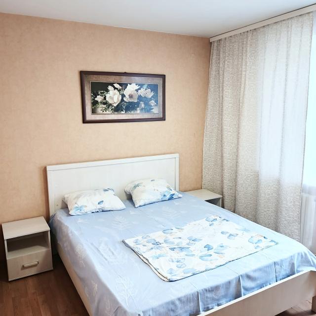 Апартаменты на Космонавтов, 60