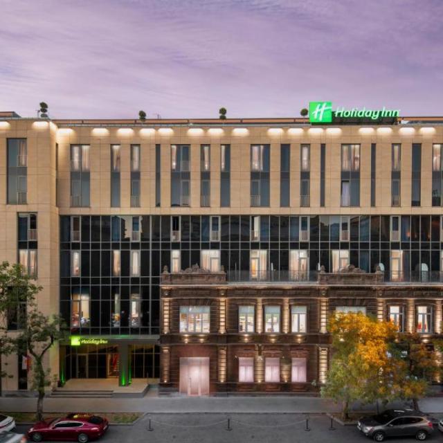 Holiday Inn Yerevan Republic Square (Холидей Инн Ереван Репаблик Сквер)