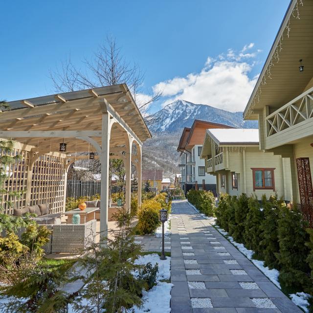 HILLS POLYANA Hotel & SPA (ХИЛЛС ПОЛЯНА Хотел энд СПА)