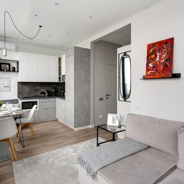 Smart Host (Smart Host) on Dukhovskoye Lane